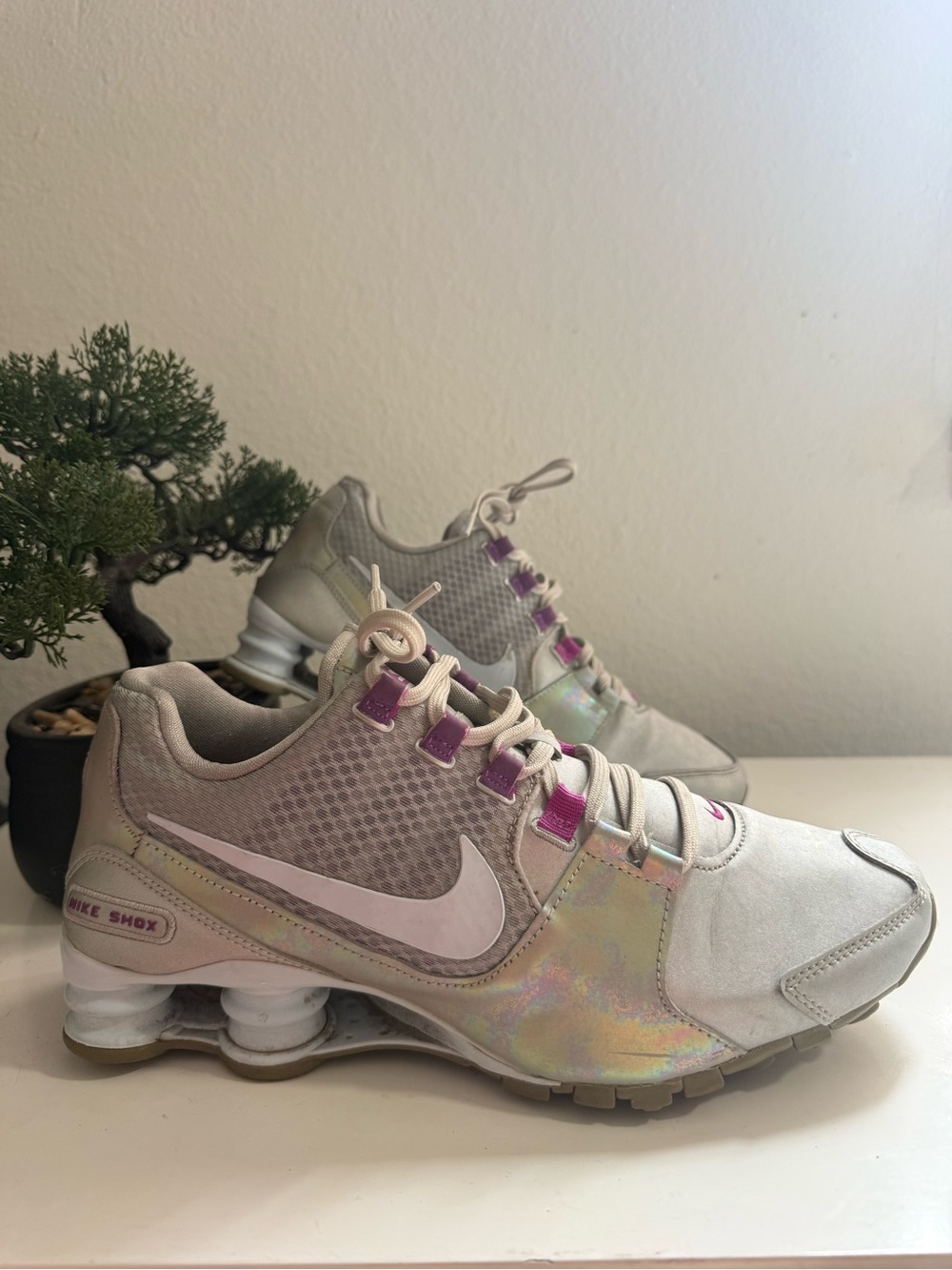 Nike shox 2016 Women size 9.5 Pink Iridescent Shox Sneakers